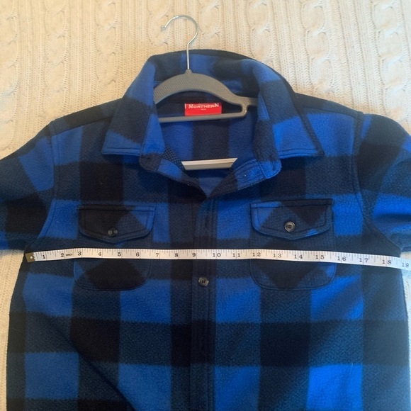 Polar Fleece Boys Button Up Shirt - Size Medium - Canada Patch - Picture 4 of 4